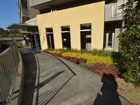 Ｆ棟エントランスアプローチ