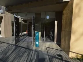 Ｆ棟エントランス