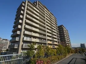 南西側から見たＧ棟