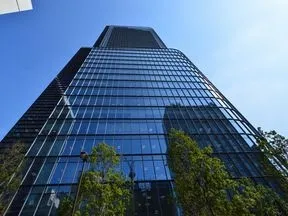 北西側より