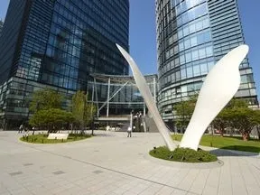 アトリウムとオブジェ