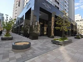 エントランス外観
