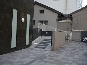 自転車出入口