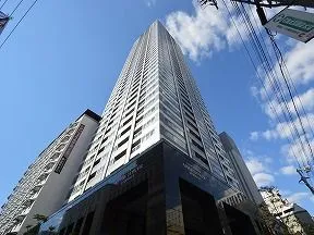 南側道路からの外観