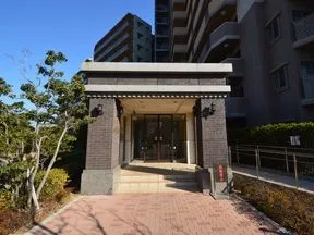 K棟エントランス