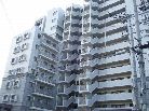 エスリード鴻池新田駅前