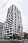 ブリリアタワー近代美術館前