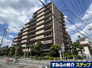 UEEBx{@