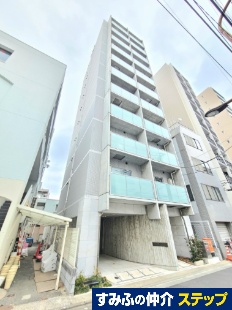 �N�����B�X�^�ˉz���