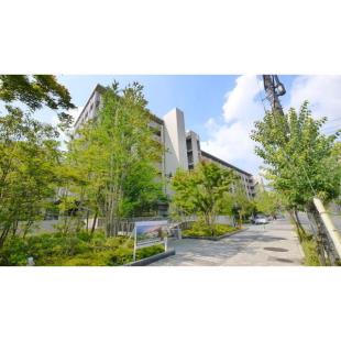 �U�E�p�[�N�n�E�X�������l�G�̐X