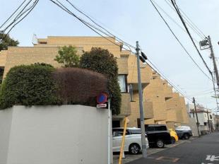 �����V�e�B�n�E�X