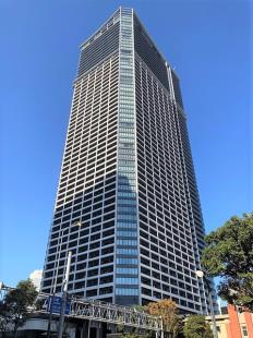 �U�E�^���[���l�k��