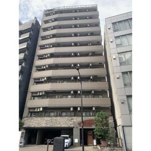 �K���E�X�e�[�W�Ō����w�O