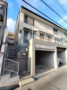 �����X�k���e���X�n�E�X