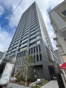 THE CROSS CITY TOWER