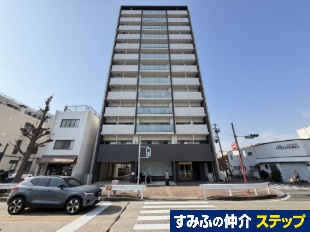 �p���e�B�[�����r�A�l�b�N�X