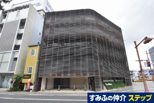 ���L���s����{���r��