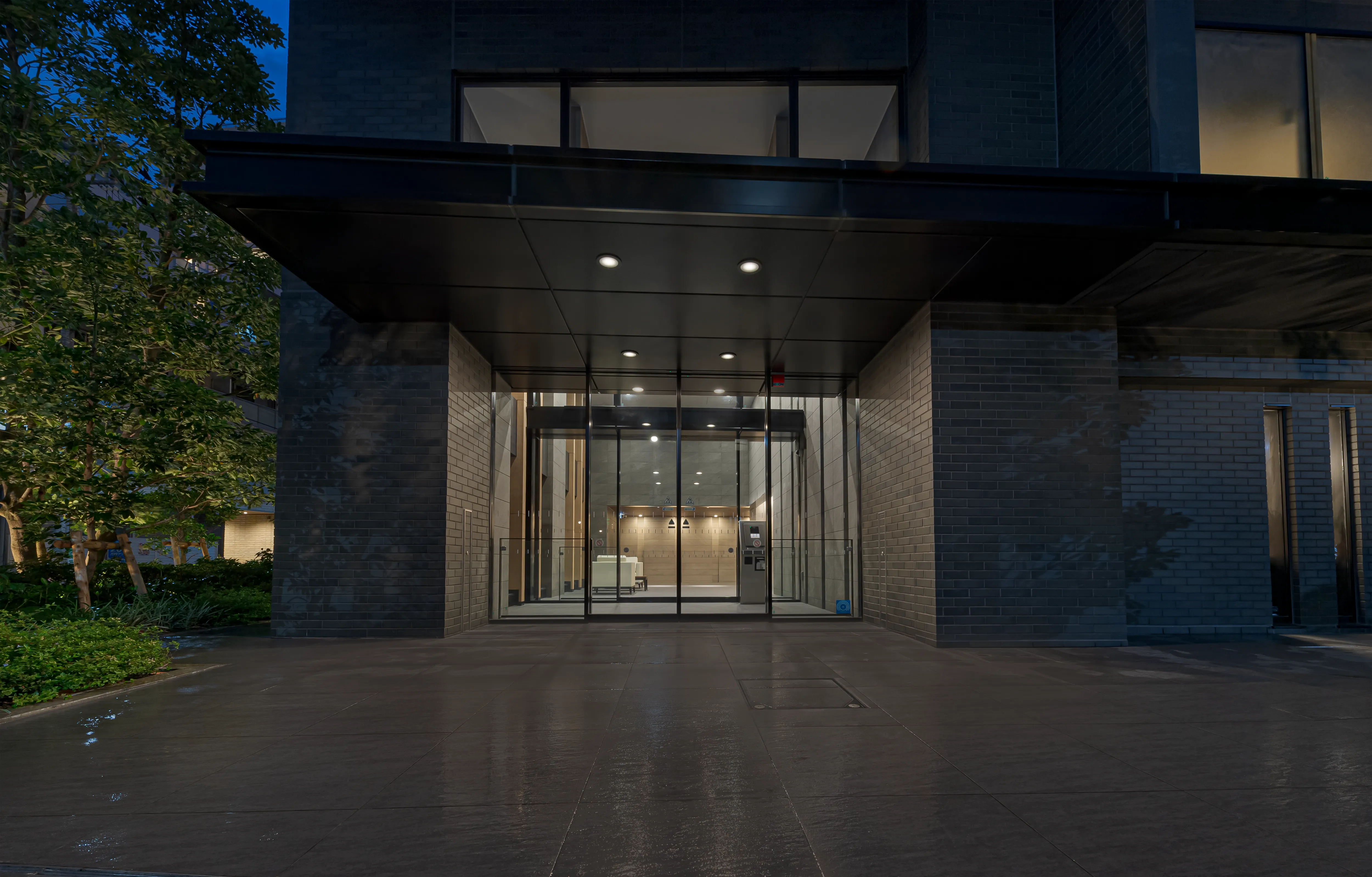 エントランス竣工写真