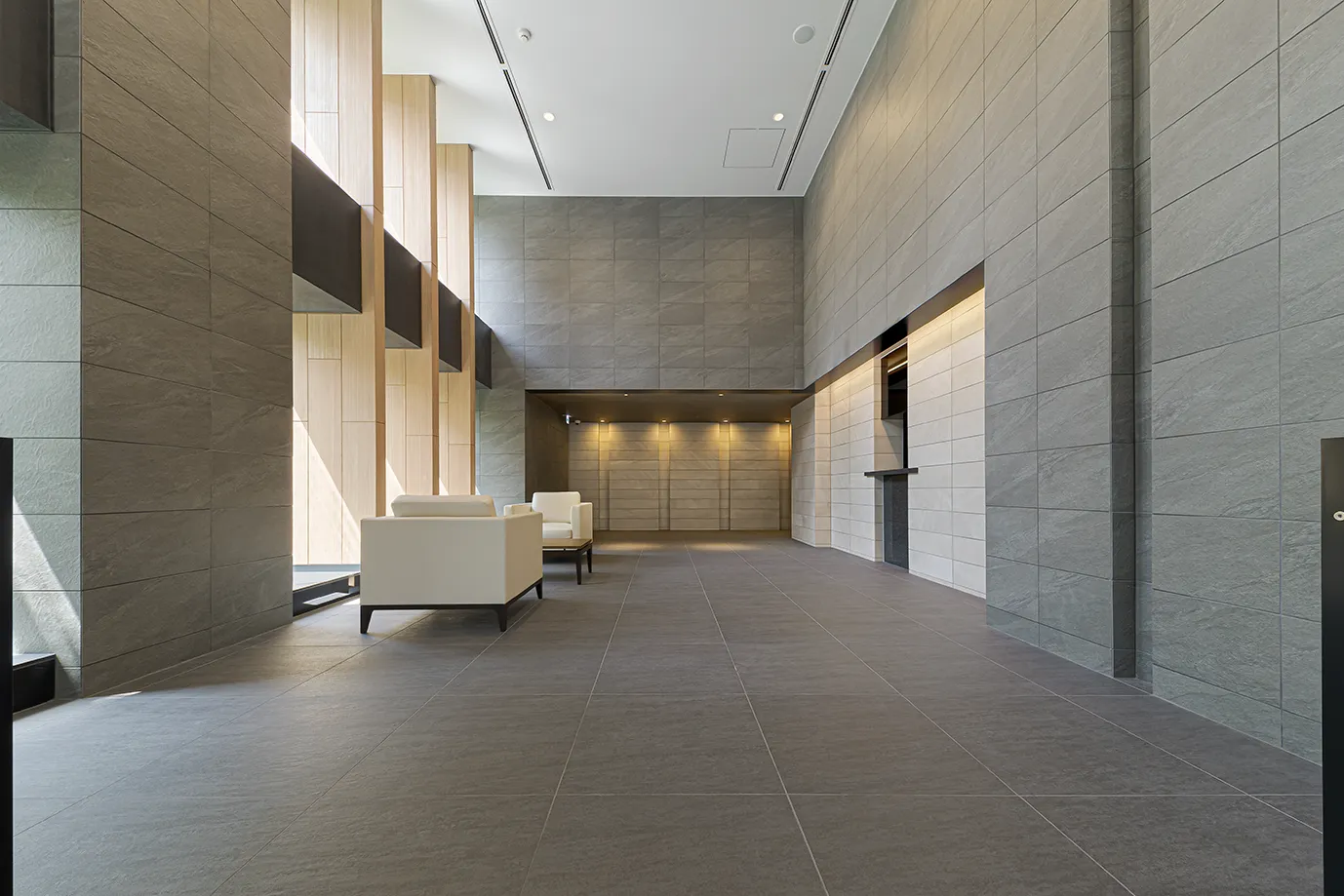 エントランスホール竣工写真