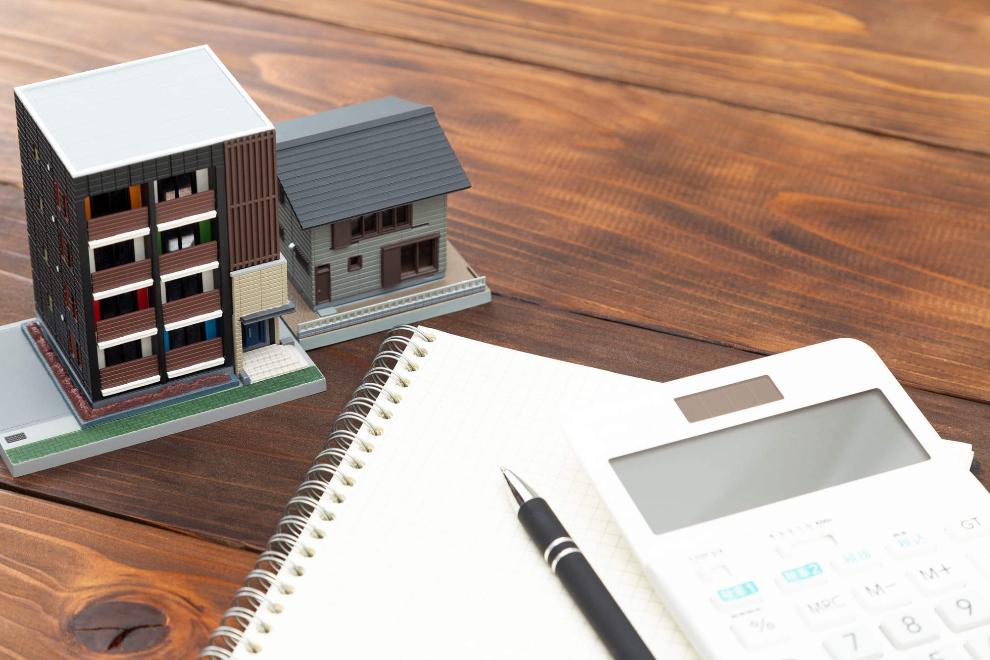 不動産売却時の手数料はいくらかかる？計算方法や支払うタイミングをまとめて解説